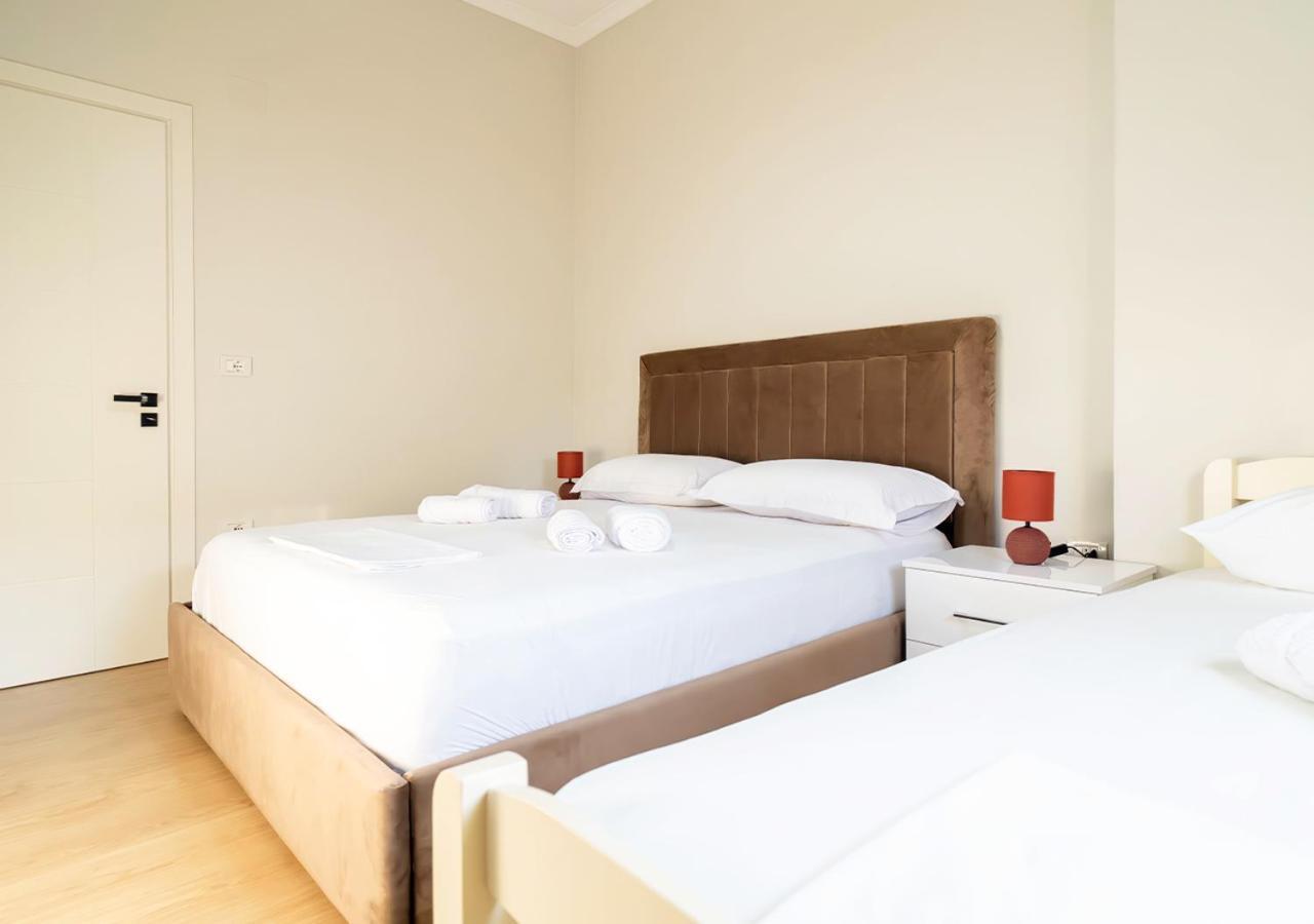 Home Inn Apartment 2 Near City Center 티라나 외부 사진