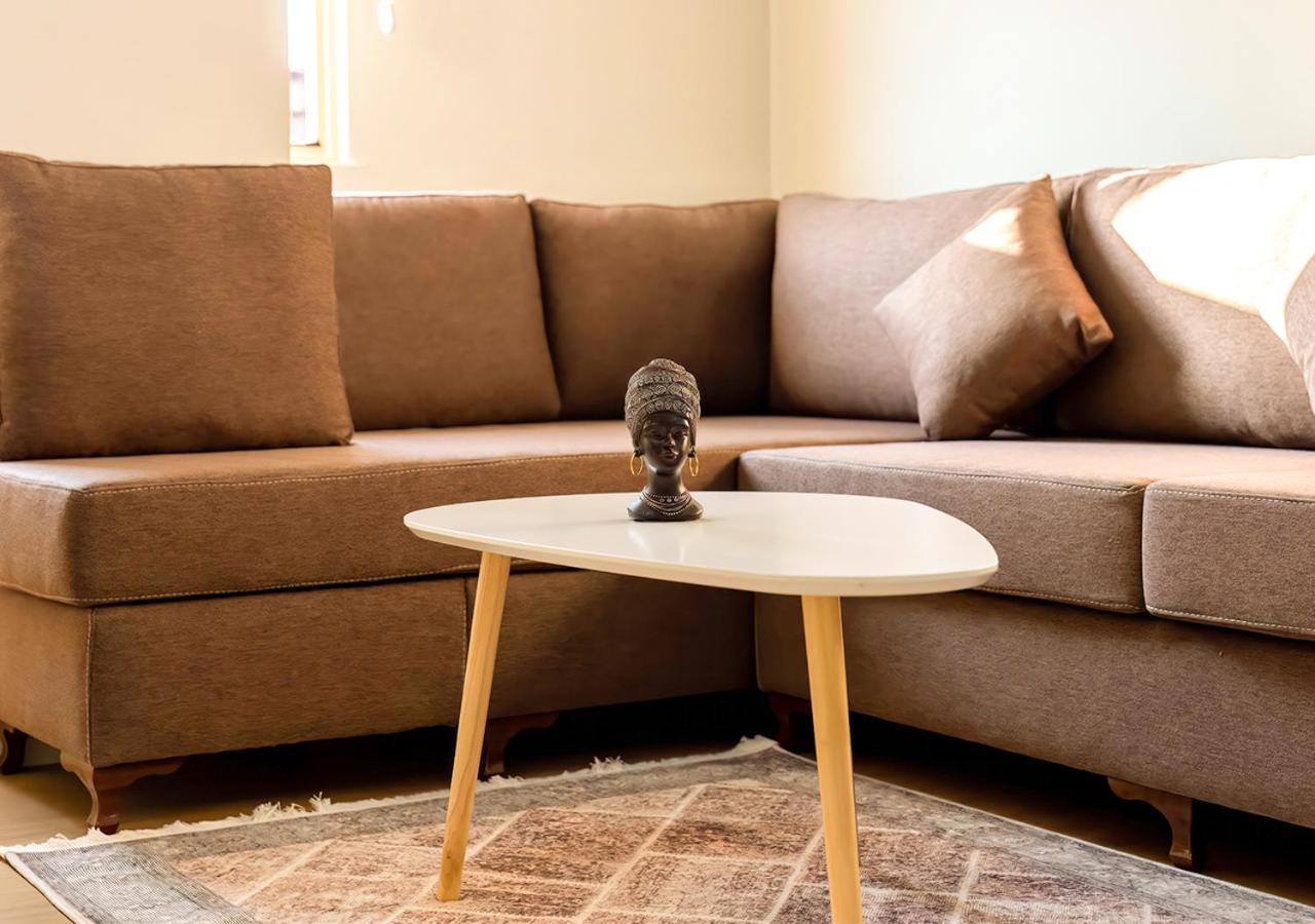 Home Inn Apartment 2 Near City Center 티라나 외부 사진