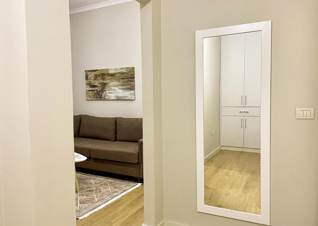 Home Inn Apartment 2 Near City Center 티라나 외부 사진