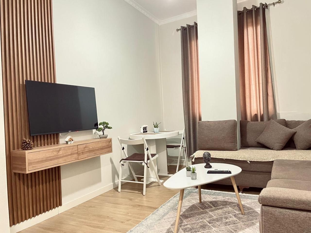 Home Inn Apartment 2 Near City Center 티라나 외부 사진